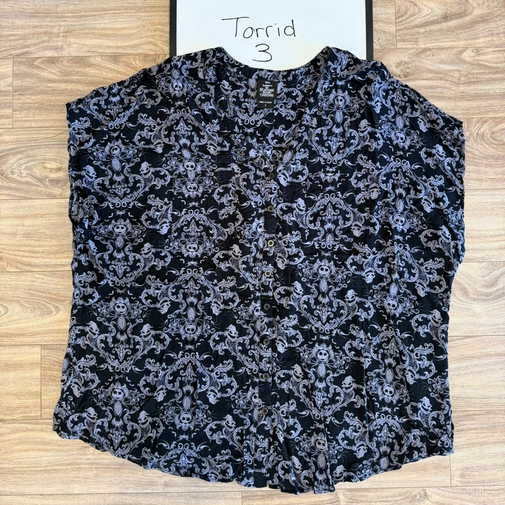 Torrid nightmare before Christmas Black and Gray Women's Blouse 3X